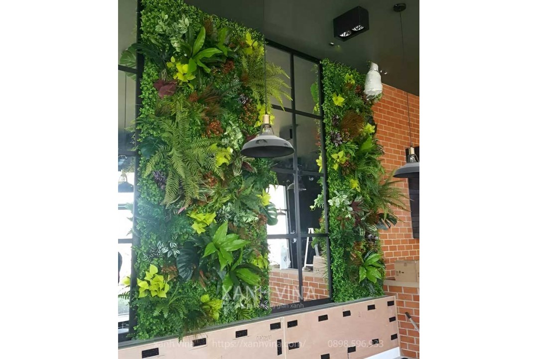 Dự Án Tường Cây Giả Cho Quán Cafe Green House Ninh Bình