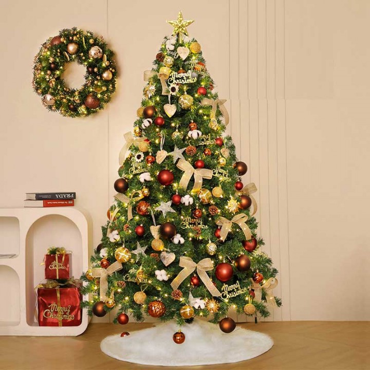 cây thông Noel 2,5m có trang trí