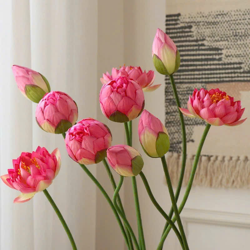 bông sen giả nhụy vàng