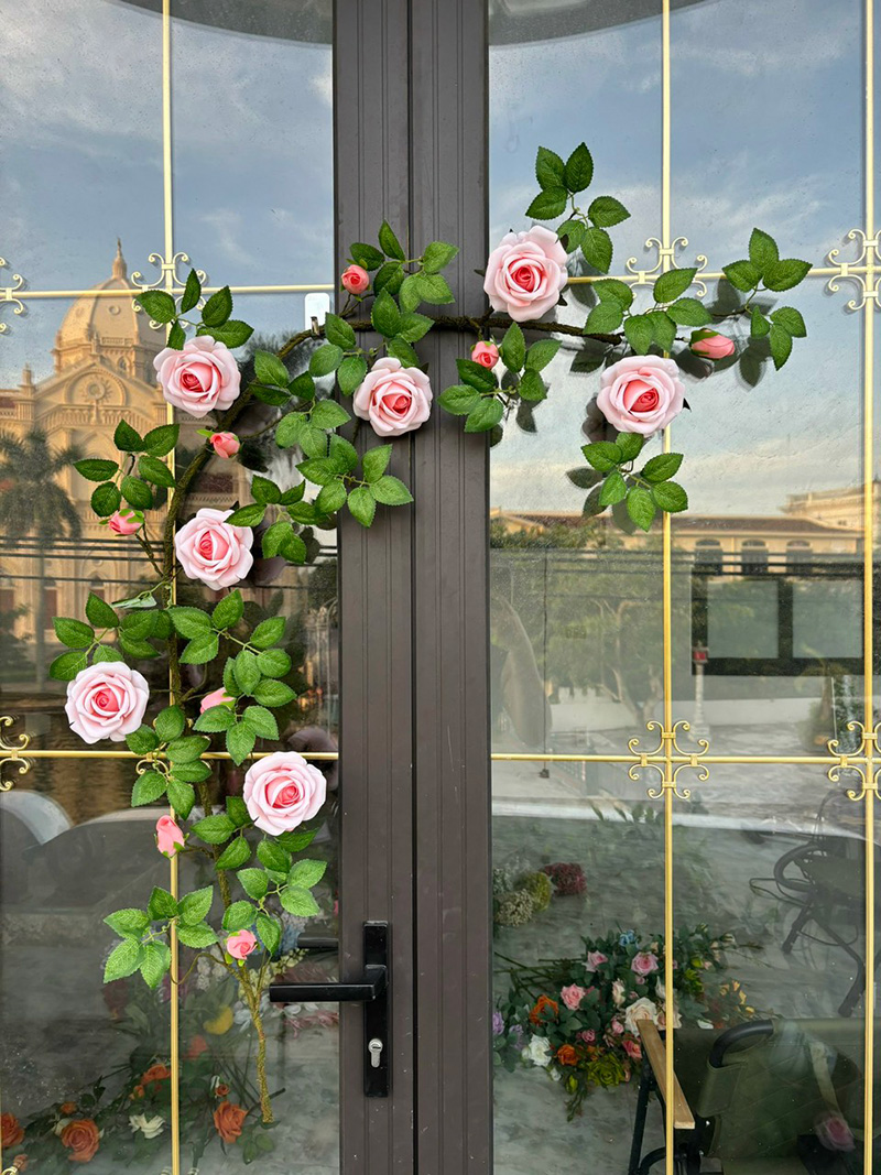  Dây hoa hồng leo giả KT 150cm_ màu hồng nhạt